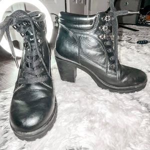 combat boots